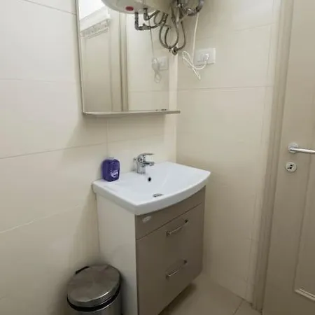 Dragon's Cave Apartment